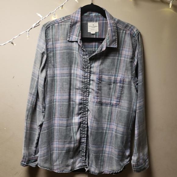 American Eagle Outfitters Tops - Plaid shirt boyfriend fit